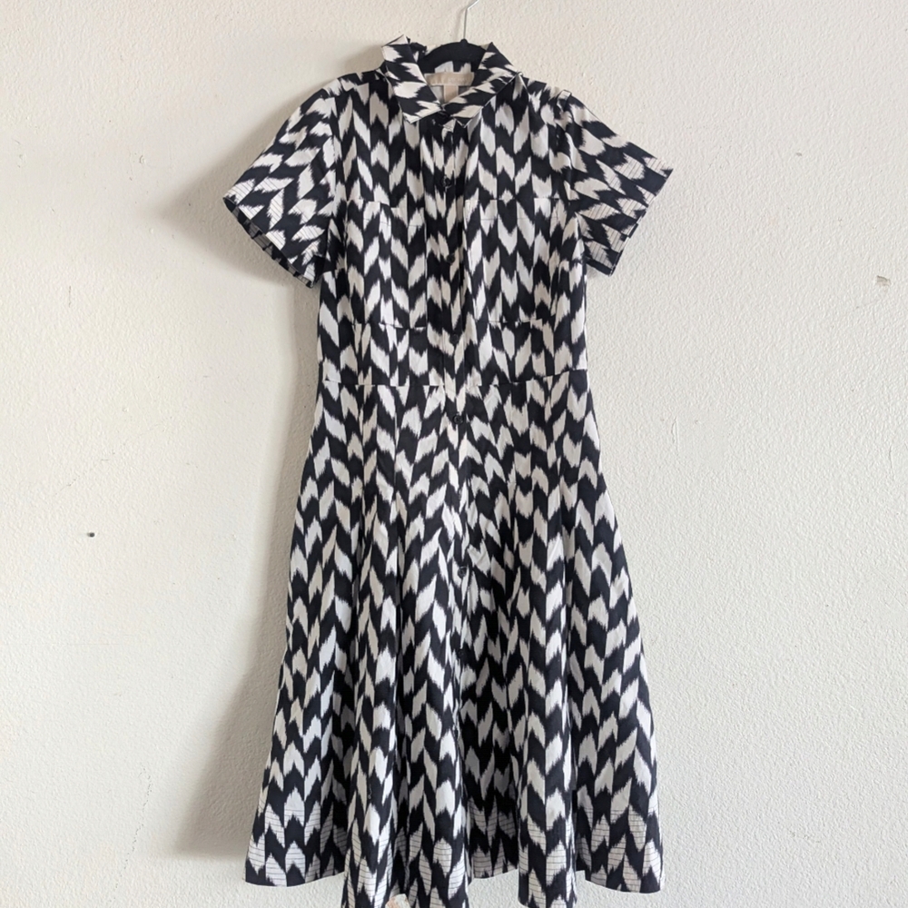 Michael Kors Women's Midi Dress Black &White Print W/ Buttons And Pockets Sz 4